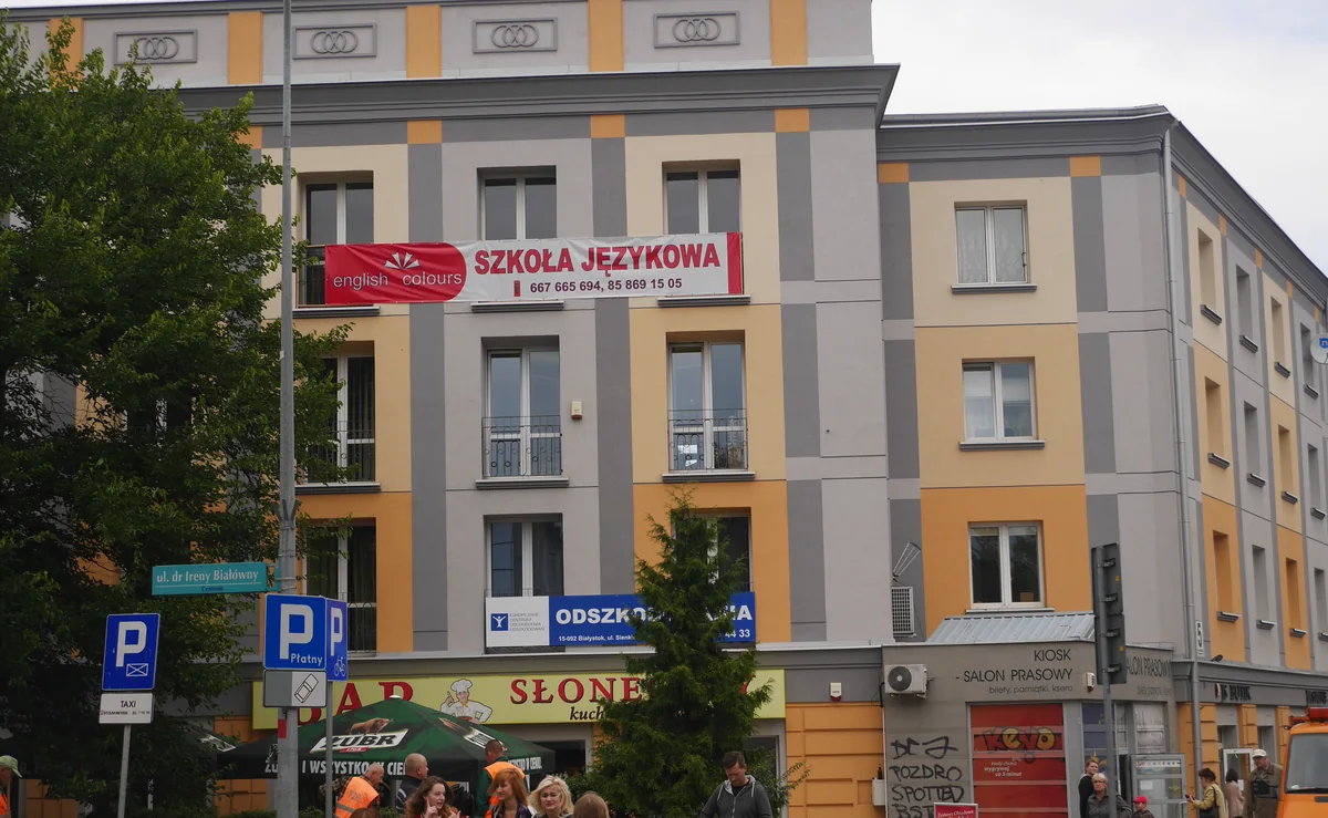 Budynek szkoły English Colours w centrum Białegostoku